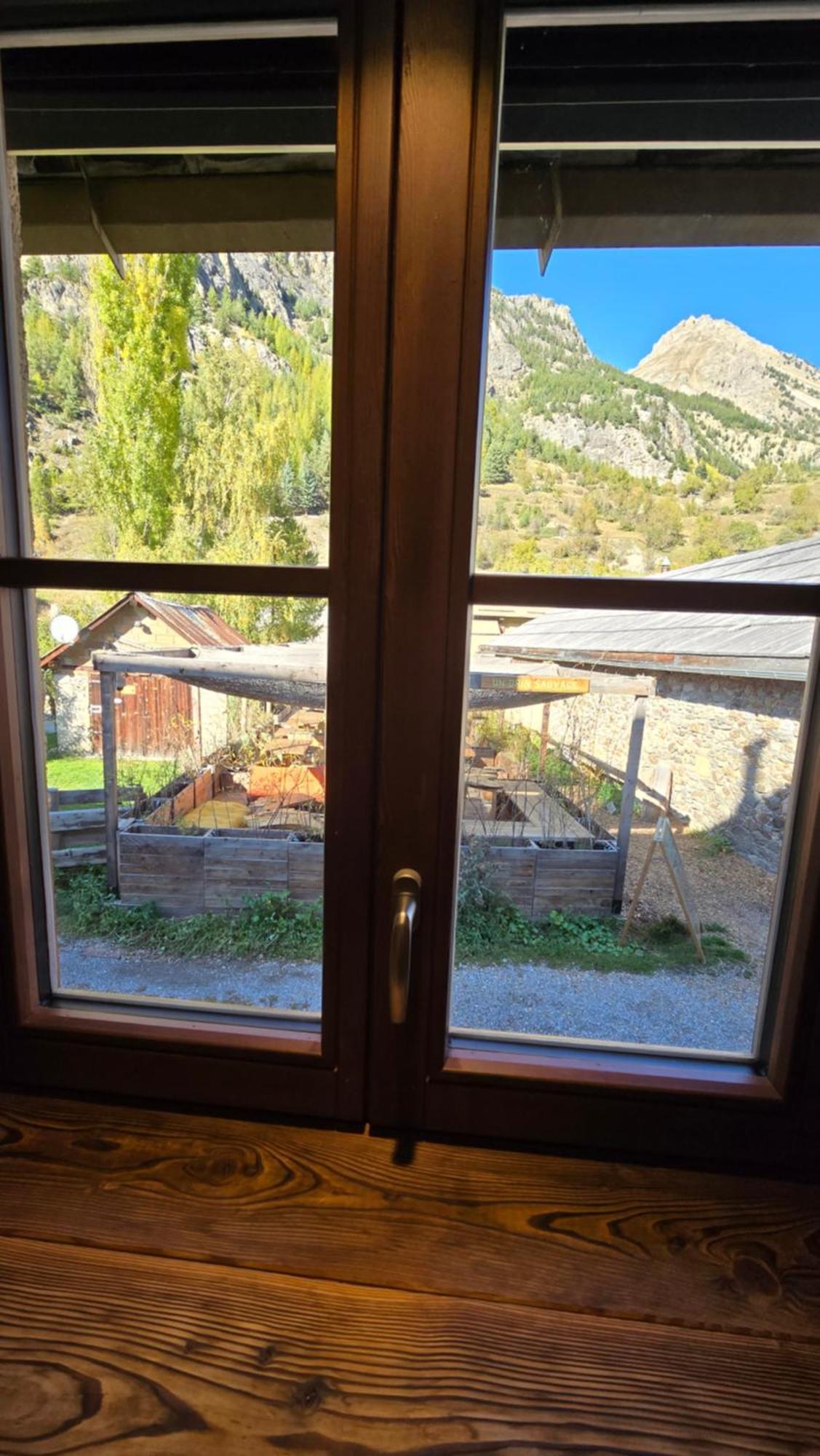 Un Brin Cosy Névache Buitenkant foto