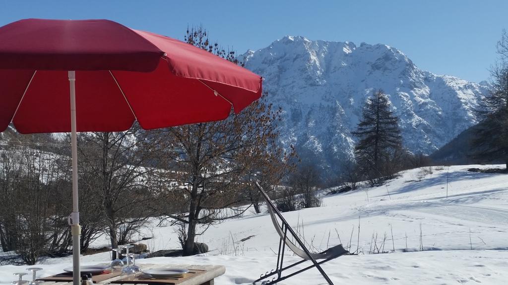 Un Brin Cosy Névache Buitenkant foto