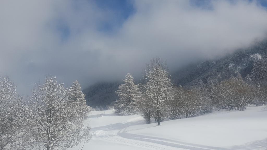 Un Brin Cosy Névache Buitenkant foto