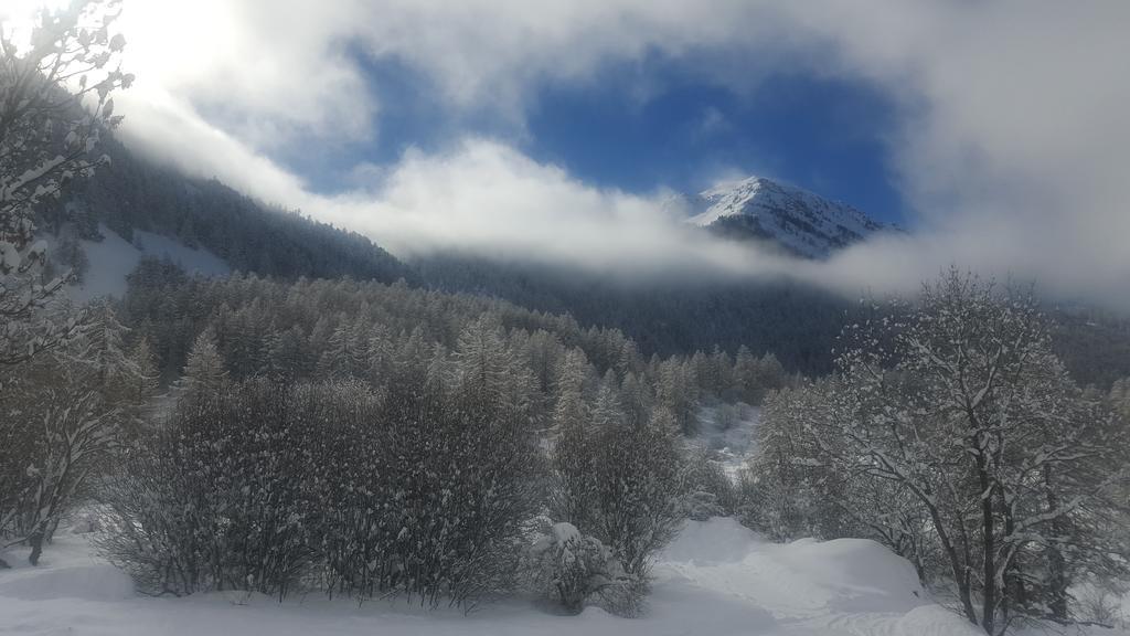 Un Brin Cosy Névache Buitenkant foto